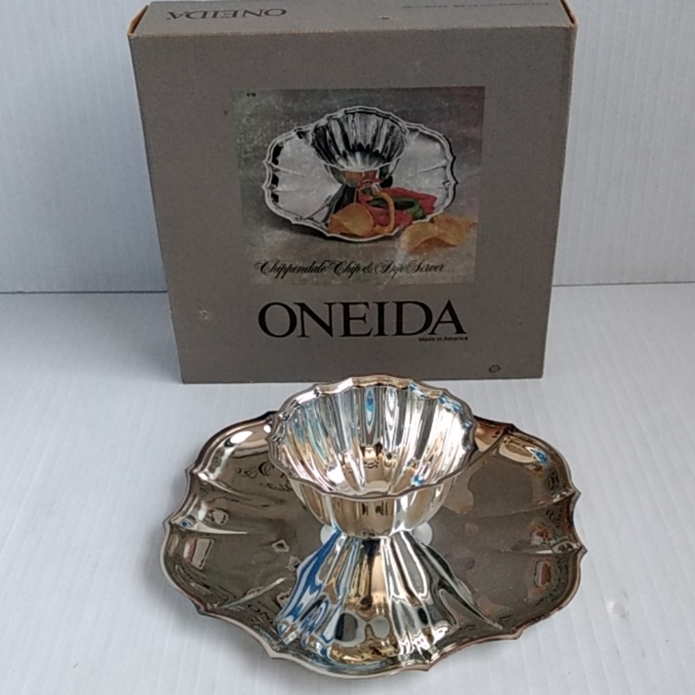 Oneida Silverplate Chip & Dip Server Made in USA